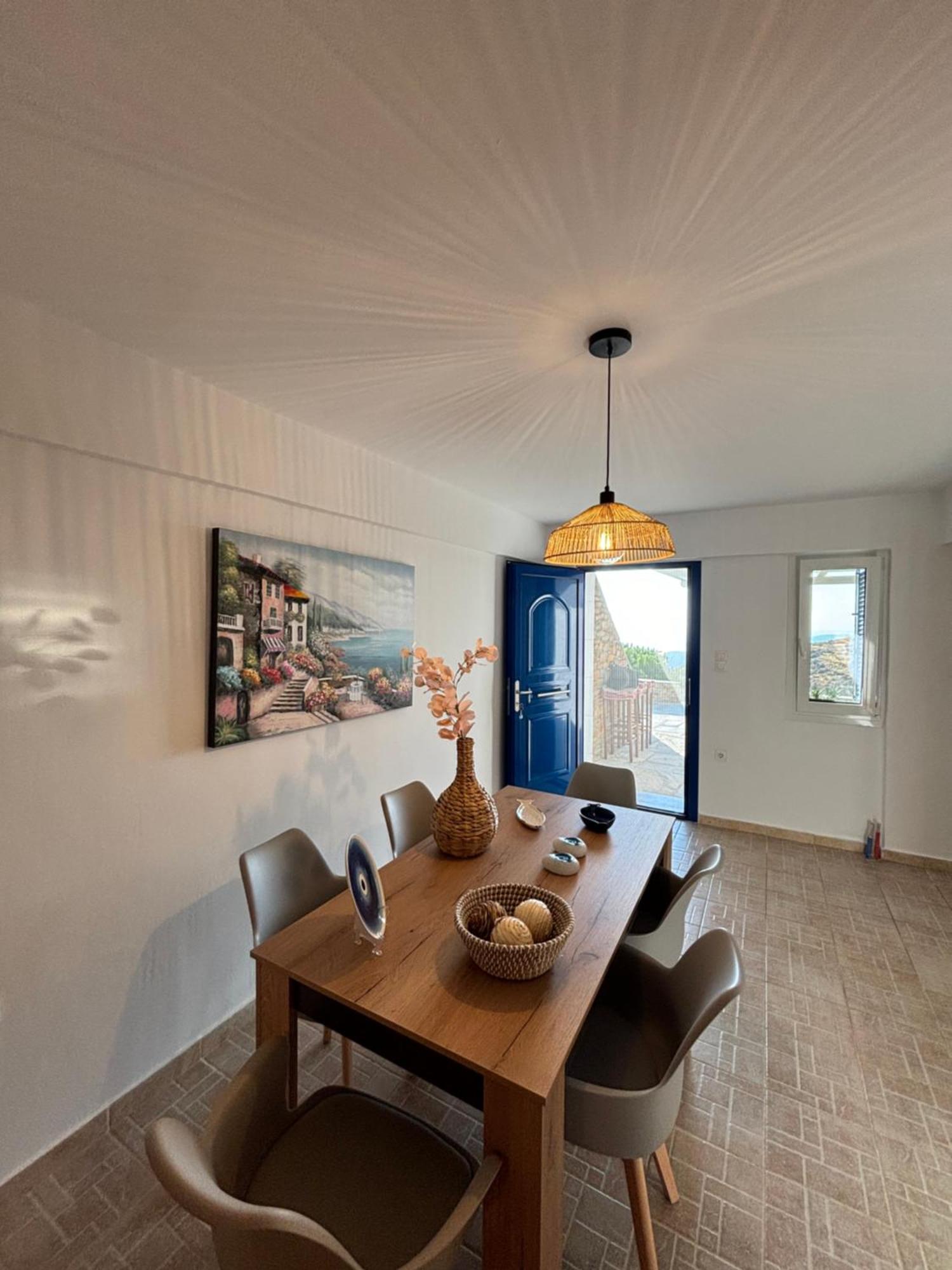 Crown Luxurious Residences, Villa Kythnos