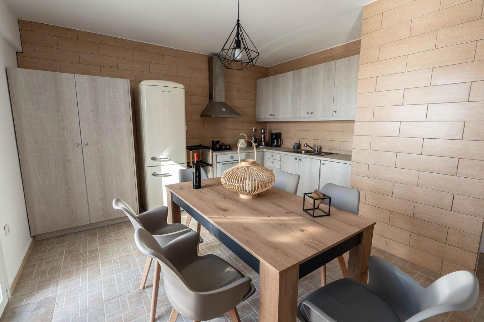 Crown Luxurious Residences, * Kythnos