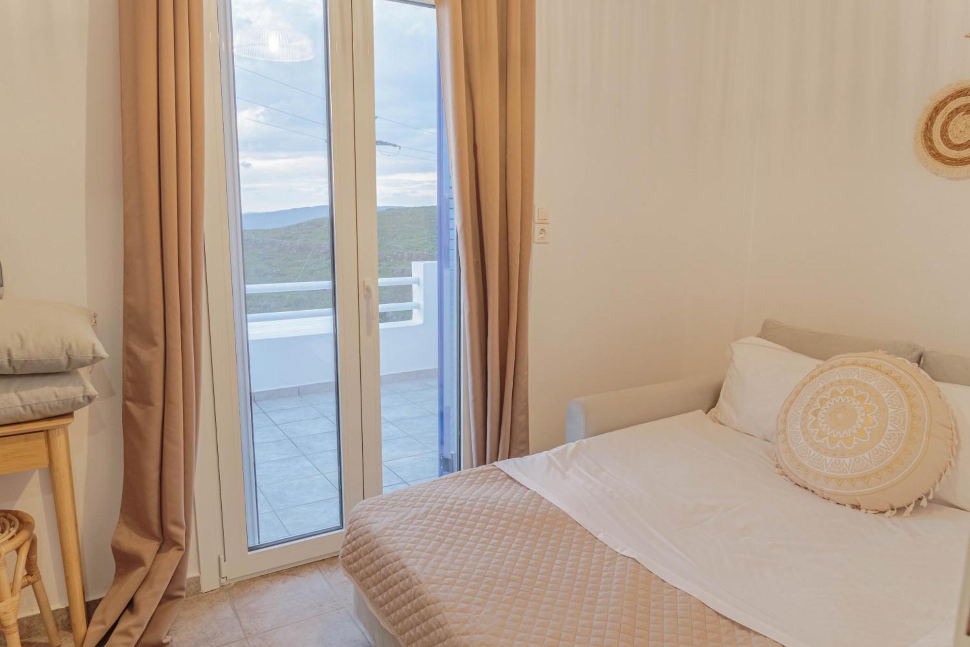 Crown Luxurious Residences, * Kythnos