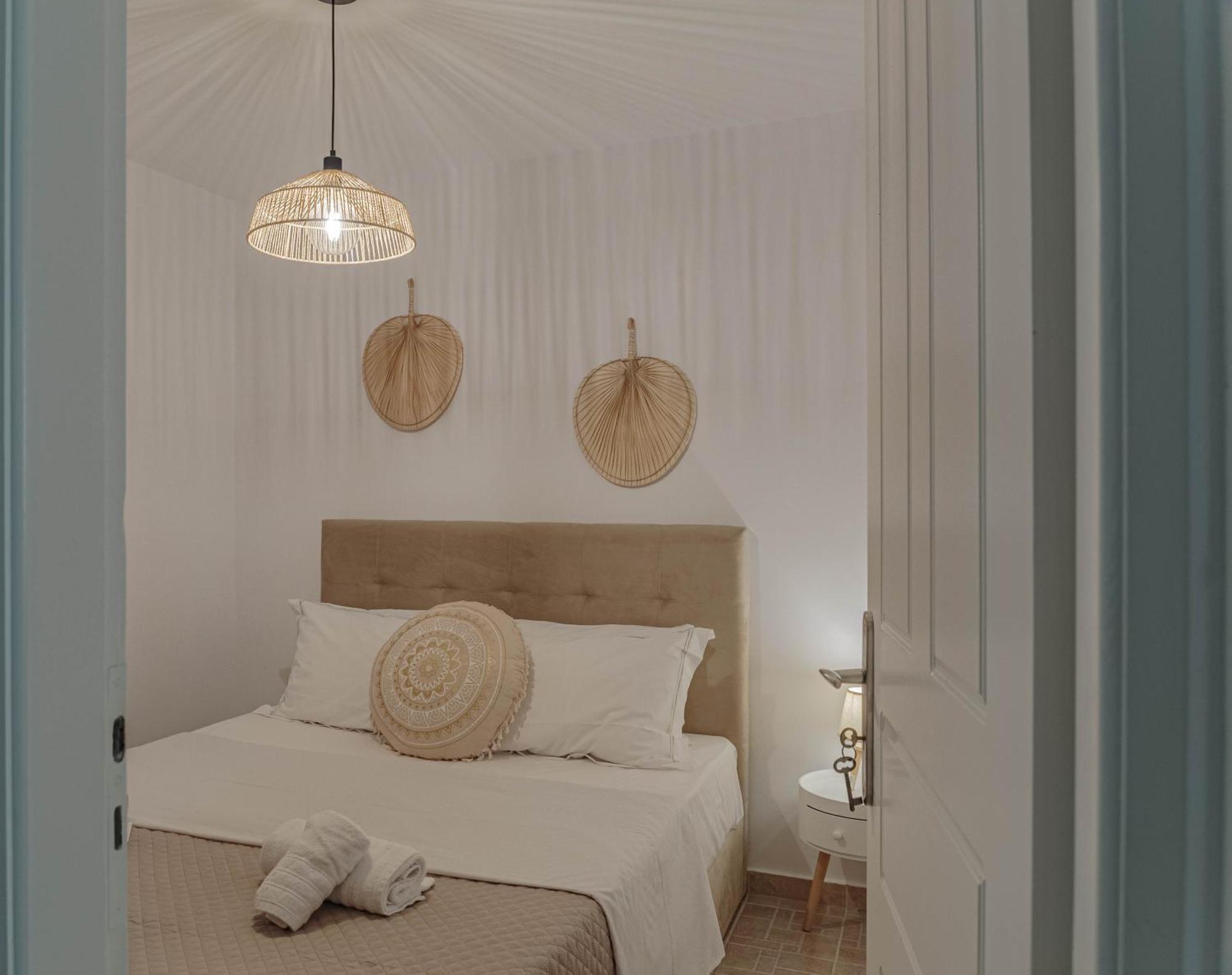 Crown Luxurious Residences, * Kythnos